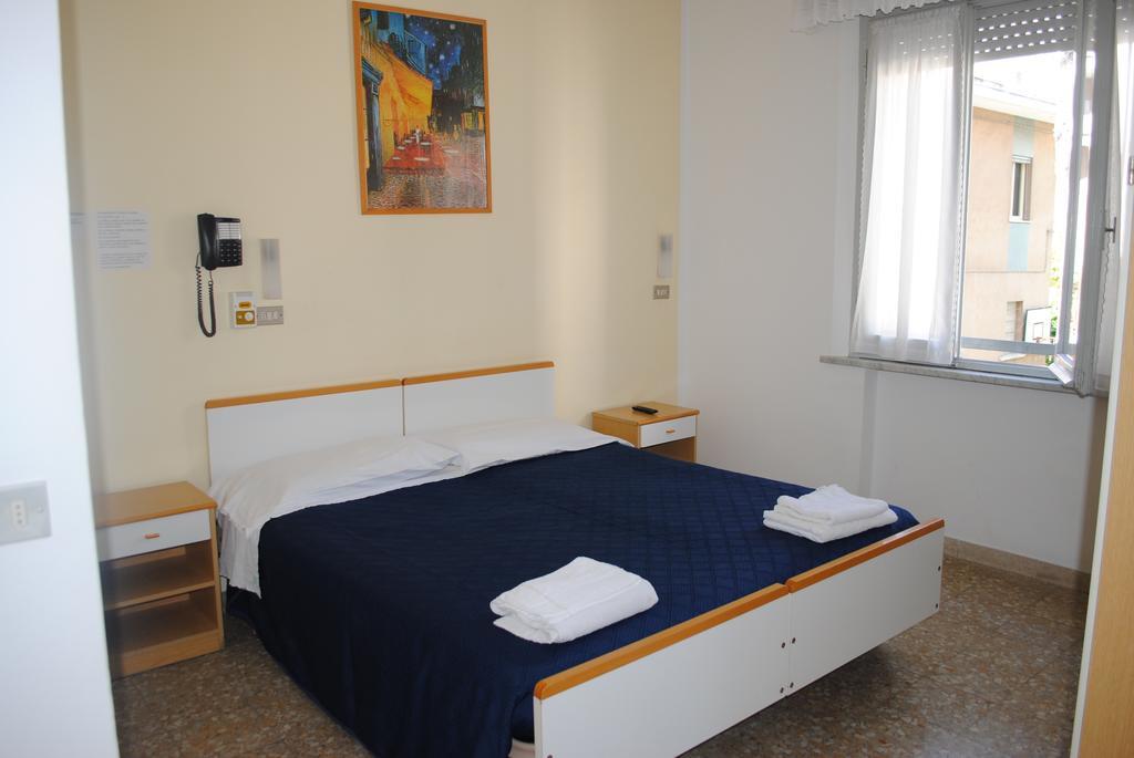 Hotel Pigalle Rimini Dış mekan fotoğraf