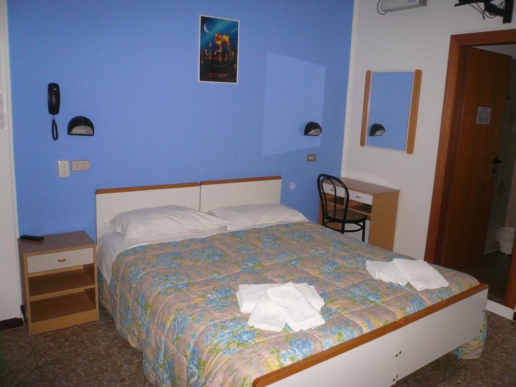 Hotel Pigalle Rimini Dış mekan fotoğraf