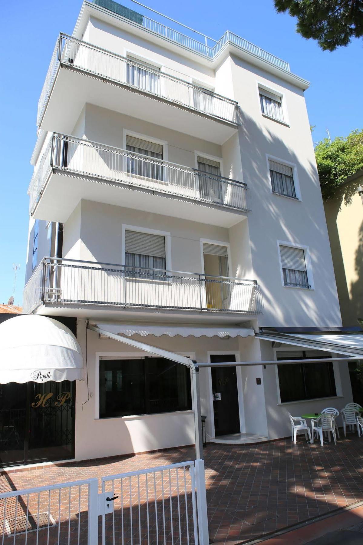 Hotel Pigalle Rimini Dış mekan fotoğraf