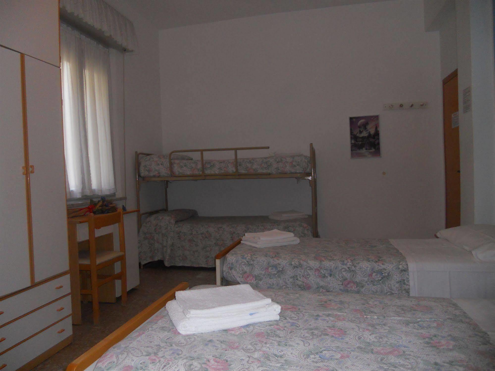 Hotel Pigalle Rimini Dış mekan fotoğraf